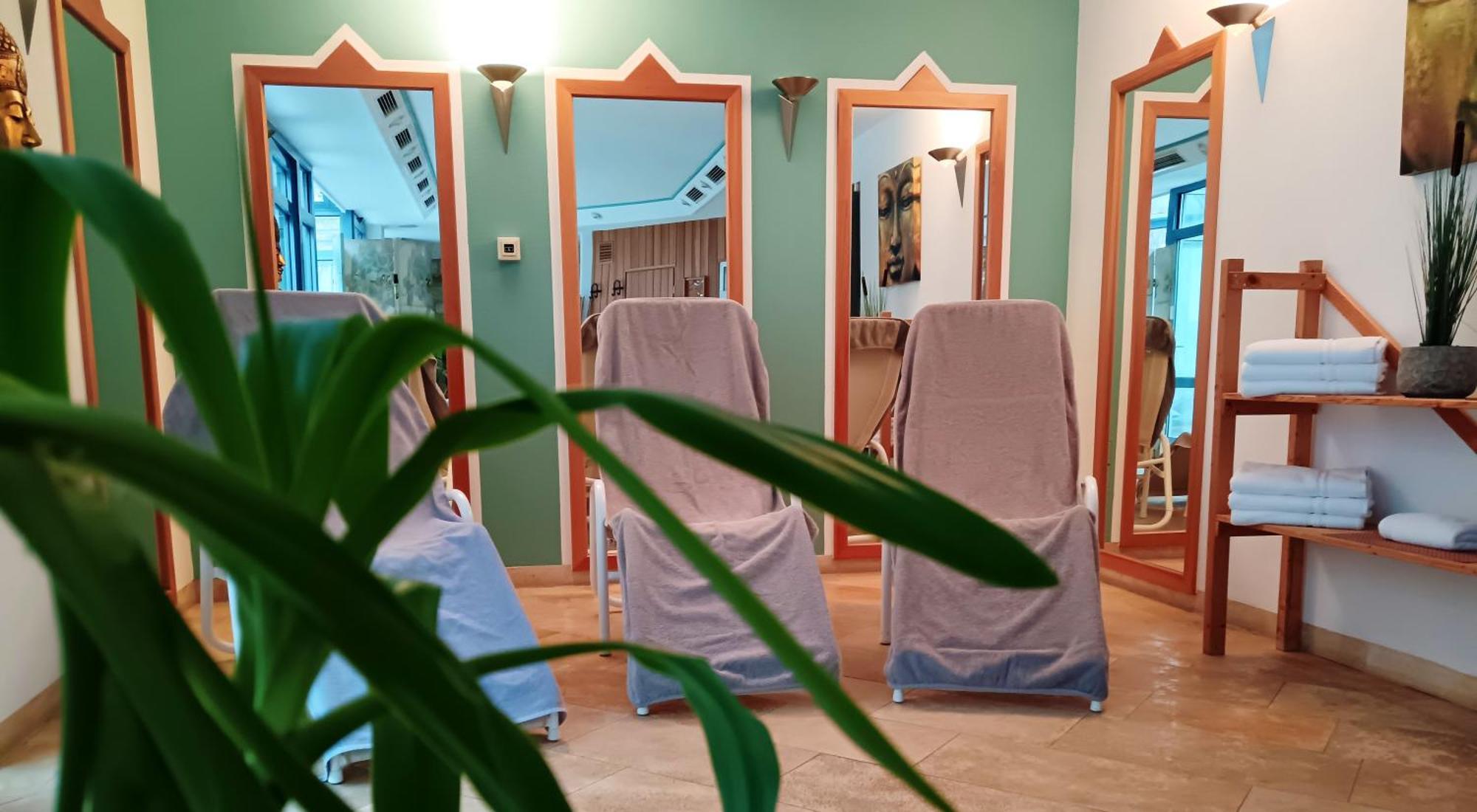 Behringers Freizeit - Und Tagungshotel Goessweinstein Exterior foto
